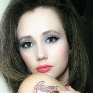 Meet your Posher, Natasha